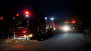 f28caa8d 44feaa44 pyrosvestiki pyrosvestiko oxima dromos