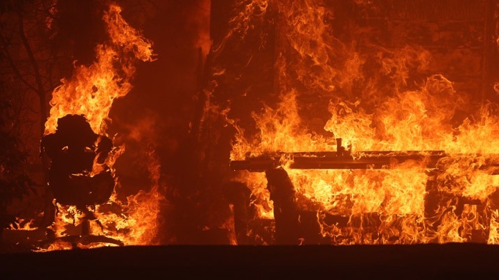w10 54933CALIFORNIAWILDFIRE1