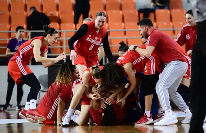 OLYMPIACOS BC 15