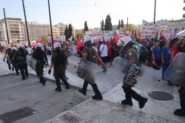 Μαζικές διαδηλώσεις στην Αθήνα
