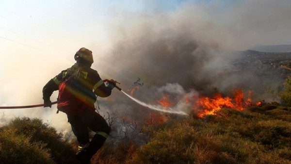 Συναγερμός στη Ναύπακτο: Μεγάλη Πυρκαγιά στην Παλαιοπαναγιά