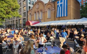 Με χιλιάδες επισκέπτες πραγματοποιείται το ετήσιο φεστιβάλ του Καθεδρικού Ναού στο Μπρούκλιν. Φωτογραφία: Εθνικός Κήρυξ/Μιχάλης Κακιάς