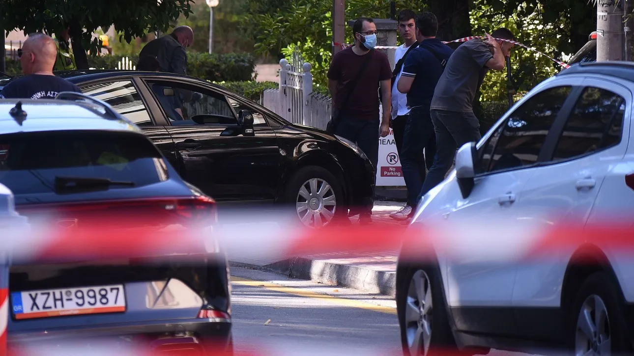 Αστυνομία και ΕΚΑΒ σε περιστατικό πυροβολισμών (ΚΩΣΤΑΣ ΤΖΟΥΜΑΣ / EUROKINISSI)