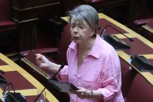 Έλενα Ακρίτα