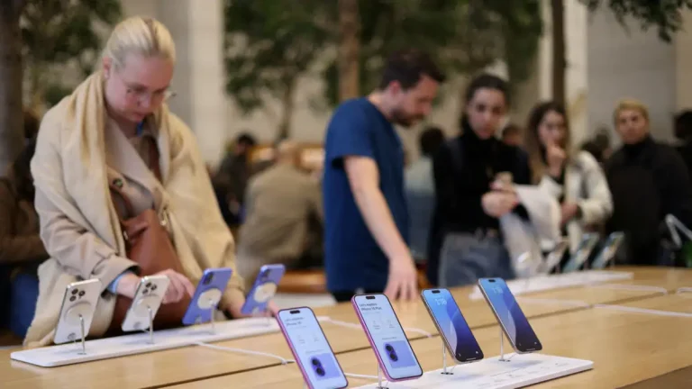 Apple: Ανακοίνωσε το φθηνότερο iPhone 17e και το ταχύτερο iPad Air με Μ4 chip